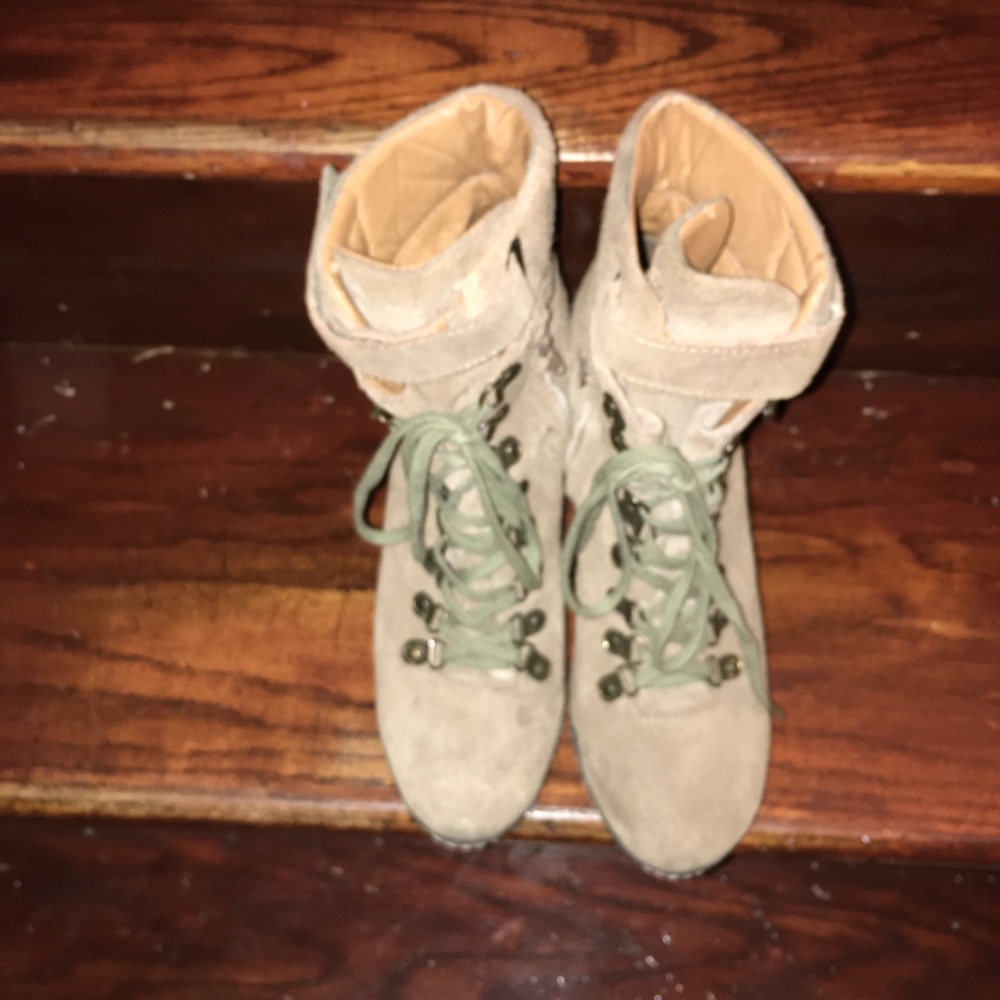 Kensi heel ankle boot - Picture 3 of 3